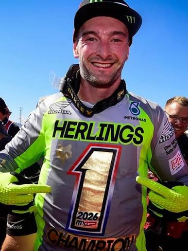 Jeffrey Herlings en maillot de champion du monde, numero 1 sur le torse
